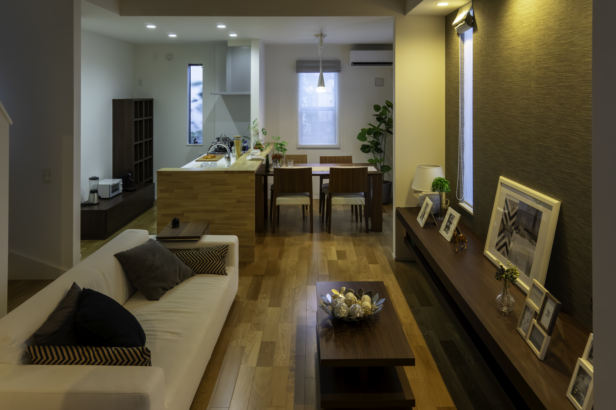 家具付きモデルハウス販売は本当にお得？購入するメリットと失敗・後悔するパターンまで解説